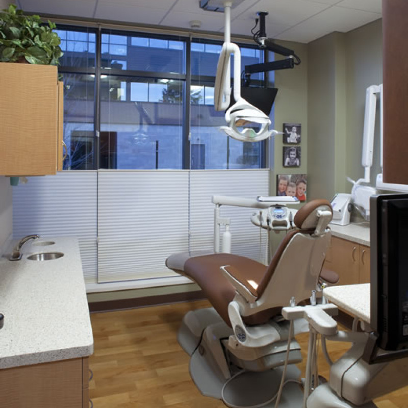 Dental Health Associates patient room